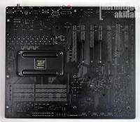 Gigabyte_GA-990FXA-UD7-2